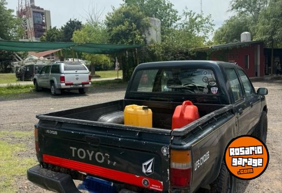 Camionetas - Toyota Hilux 1998 Diesel 390000Km - En Venta
