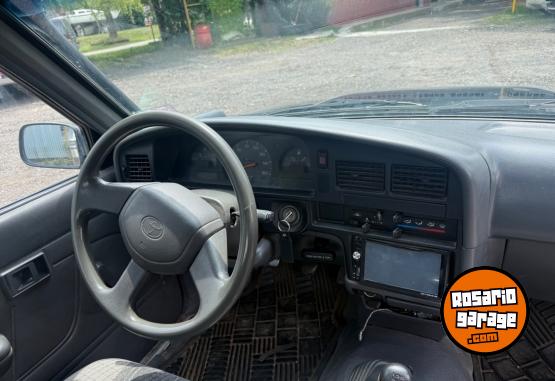 Camionetas - Toyota Hilux 1998 Diesel 390000Km - En Venta