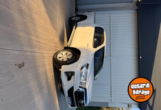 Camionetas - Toyota Hilux sr 4x2 mt 2018 Diesel 114000Km - En Venta