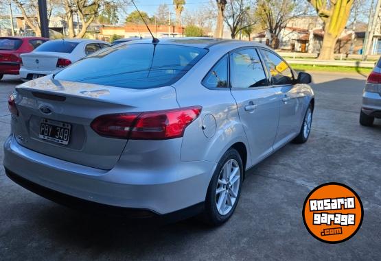 Autos - Ford Focus 2015 Nafta 140000Km - En Venta