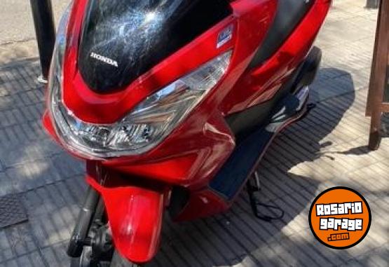 Motos - Honda PCX 150 2017 Nafta 12500Km - En Venta