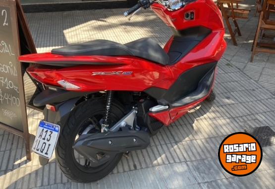 Motos - Honda PCX 150 2017 Nafta 12500Km - En Venta