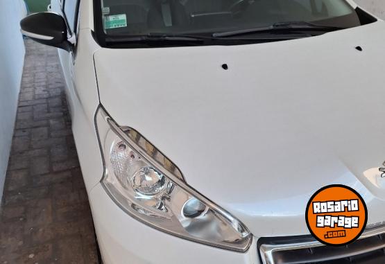 Autos - Peugeot 208 felline 2016 Nafta 91000Km - En Venta
