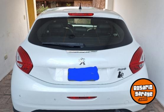 Autos - Peugeot 208 felline 2016 Nafta 91000Km - En Venta