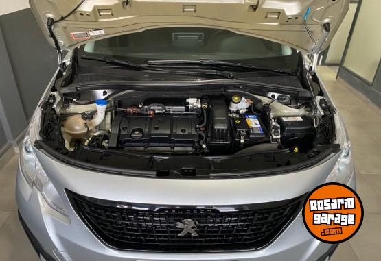 Autos - Peugeot 2008 2021 Nafta 70000Km - En Venta