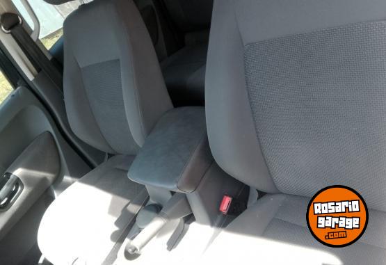 Camionetas - Volkswagen Amarok 2.0 Cd Tdi 180cv 4 2015 Diesel 198000Km - En Venta