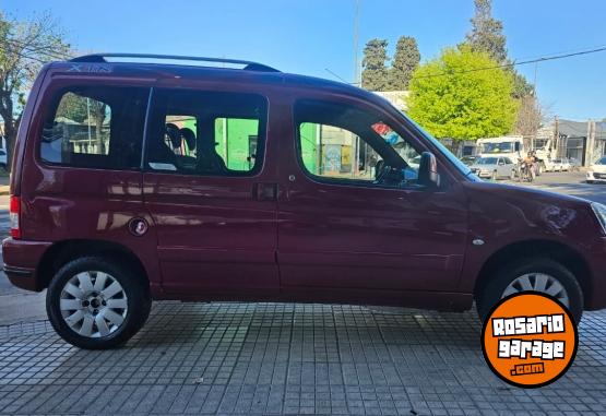 Utilitarios - Citroen BERLINGO MULTISPACE XTR 2019 Diesel 110000Km - En Venta