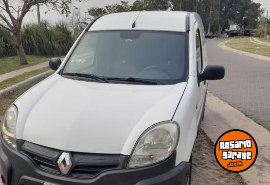 Utilitarios - Renault Kangoo 2015 Nafta 265000Km - En Venta