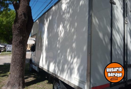 Utilitarios - Renault master 2011 Diesel 150000Km - En Venta