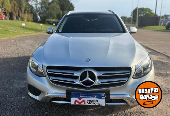 Autos - Mercedes Benz GLC 300 4MATIC 2017 Nafta 110000Km - En Venta