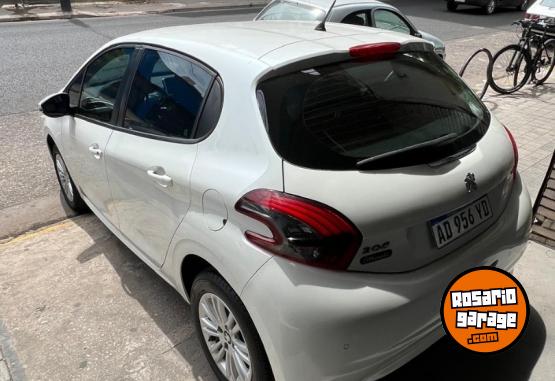 Autos - Peugeot 208 ALLURE 1.6 2019 Nafta 60900Km - En Venta