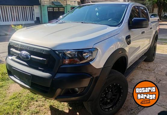 Camionetas - Ford 2023 xl 2.2 2023 Diesel 40000Km - En Venta