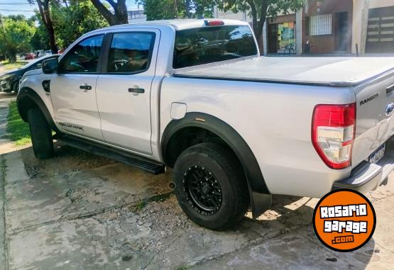 Camionetas - Ford 2023 xl 2.2 2023 Diesel 40000Km - En Venta