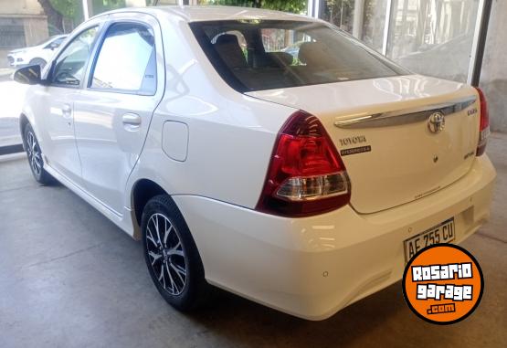 Autos - Toyota Etios 2023 Nafta 66000Km - En Venta