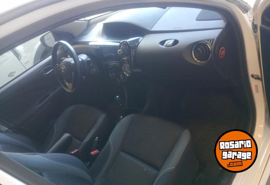 Autos - Toyota Etios 2023 Nafta 66000Km - En Venta