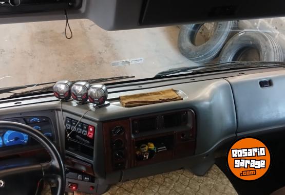 Camiones y Gras - Renault 420 dci - En Venta