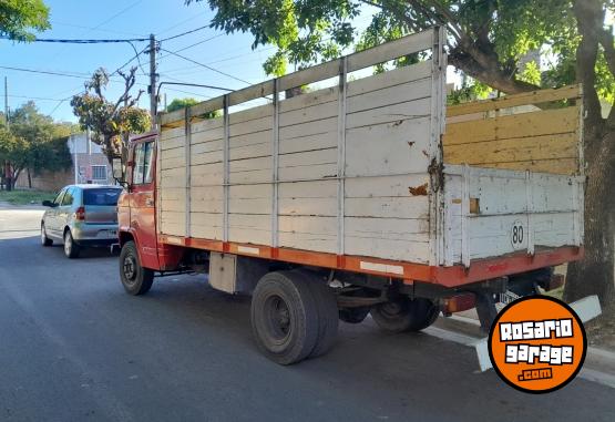 Camiones y Grúas - Vendo mb 608 - En Venta