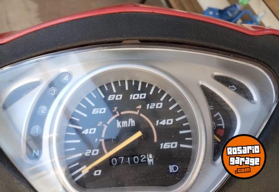 Motos - Mondial LD 110 max - AD 2023 Nafta 7100Km - En Venta