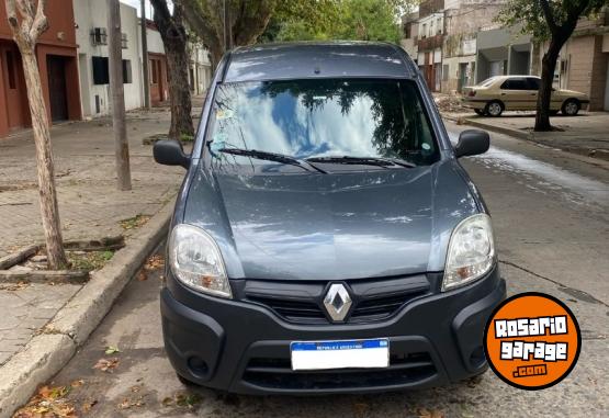 Utilitarios - Renault Kangoo 2016 GNC 140000Km - En Venta