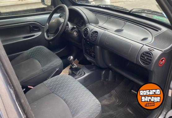 Utilitarios - Renault Kangoo 2016 GNC 140000Km - En Venta