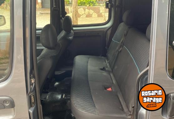Utilitarios - Renault Kangoo 2016 GNC 140000Km - En Venta