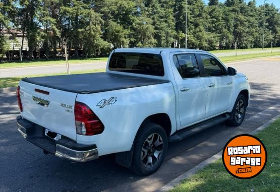 Camionetas - Toyota Hilux 4x4 SRX 2020 Diesel 96000Km - En Venta