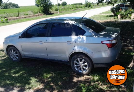 Autos - Fiat Gran Siena 2013 GNC 230000Km - En Venta