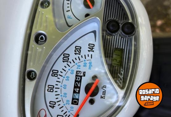 Motos - Kymco Like 125 2025 Nafta 3000Km - En Venta