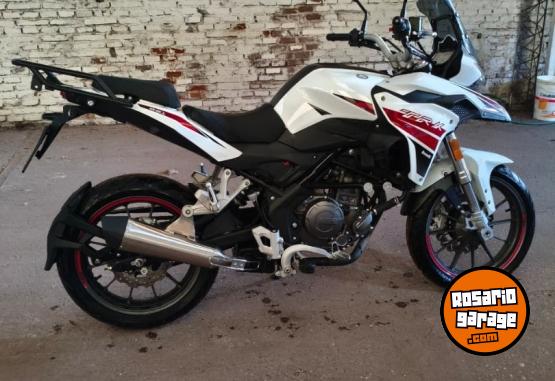 Motos - Benelli TRK 2021 Nafta 5600Km - En Venta