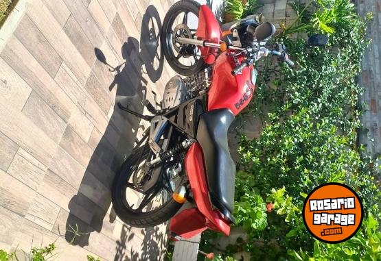 Motos - Suzuki EN 125 2A 2017 Nafta 15000Km - En Venta