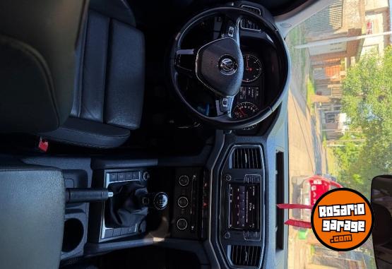 Camionetas - Volkswagen Amarok Hightline 2021 Diesel 38000Km - En Venta