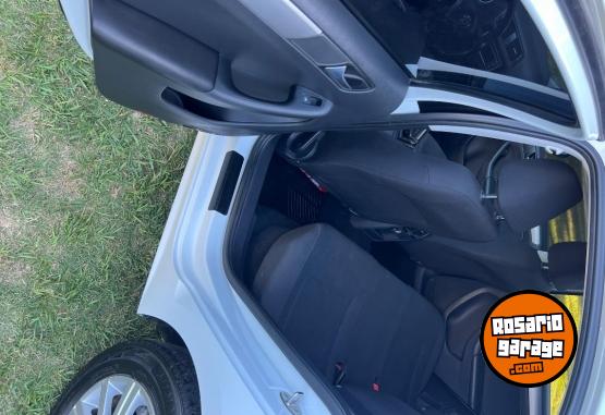 Autos - Volkswagen Vento advance 2016 Nafta 172000Km - En Venta