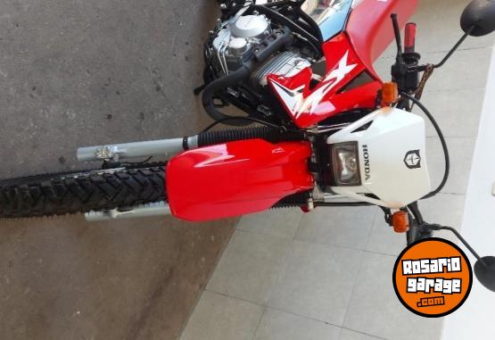 Motos - Honda Tornado 250 2019 Nafta 1636Km - En Venta