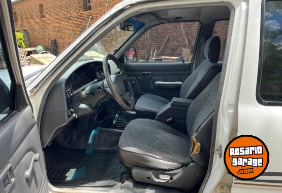 Camionetas - Toyota Hilux 2002 Diesel 583000Km - En Venta