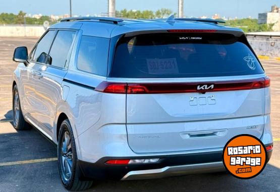 Camionetas - Kia Carnival 2.2 SX CRDI L/N 2022 Diesel 84000Km - En Venta