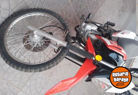 Motos - Motomel Skua 2024 Nafta 11500Km - En Venta