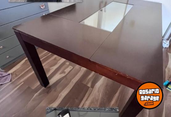 Hogar - Mesa con 4 sillas - En Venta