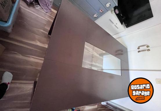 Hogar - Mesa con 4 sillas - En Venta