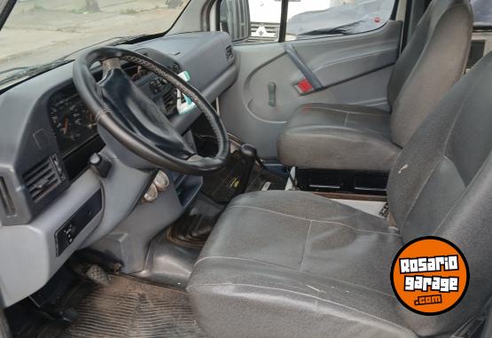 Utilitarios - Mercedes Benz 310D 1998 Diesel 411000Km - En Venta