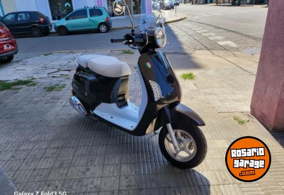 Motos - Motomel Strato 150 2021 Nafta 10000Km - En Venta