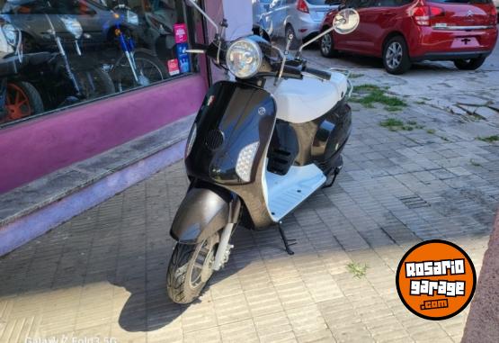 Motos - Motomel Strato 150 2021 Nafta 10000Km - En Venta