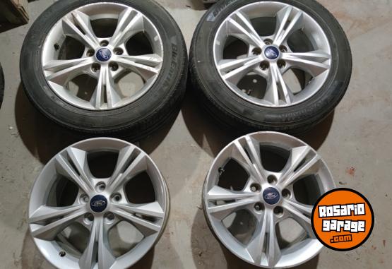 Accesorios para Autos - Llantas 16" Ford Focus Originales Muy buenas. $450.000 las 4. NO BAJO PRECIO - En Venta