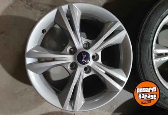 Accesorios para Autos - Llantas 16" Ford Focus Originales Muy buenas. $450.000 las 4. NO BAJO PRECIO - En Venta