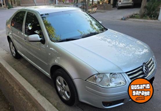 Autos - Volkswagen Bora 2.0 MPI Trendline 2013 Nafta 105000Km - En Venta