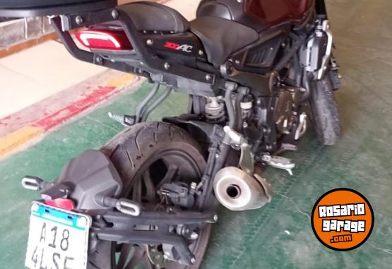 Motos - Voge 300 AC 2023 Nafta 5800Km - En Venta