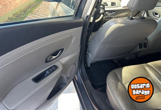 Autos - Renault Fluence 2.0 2011 Nafta 197000Km - En Venta