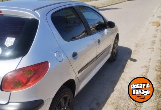 Autos - Peugeot 206 1.4 5 puertas Generat 2010 Nafta 180000Km - En Venta