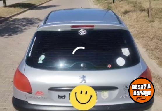 Autos - Peugeot 206 1.4 5 puertas Generat 2010 Nafta 180000Km - En Venta