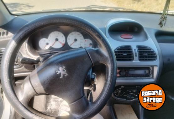 Autos - Peugeot 206 1.4 5 puertas Generat 2010 Nafta 180000Km - En Venta