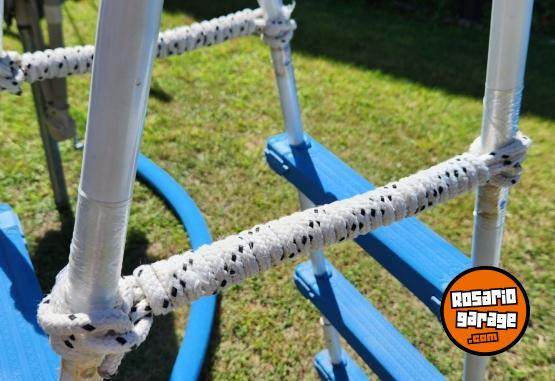 Hogar - Pileta lona - En Venta